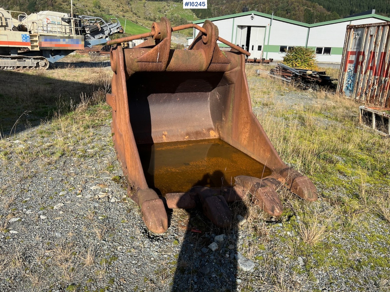 Gjerstad Graveskuffe - Ekskavaatori kopp: pilt 2 Gjerstad Graveskuffe - Ekskavaatori kopp: pilt 2