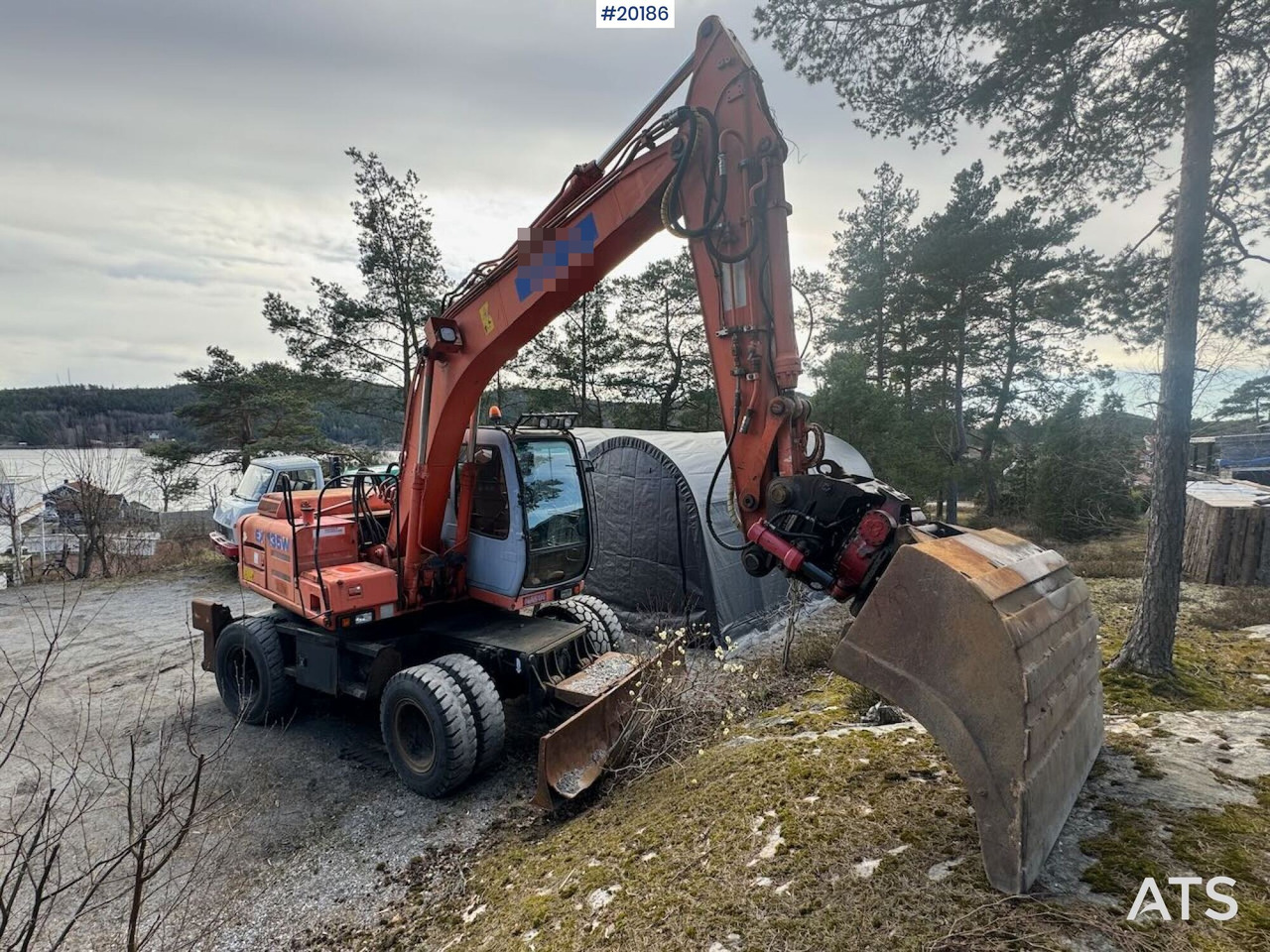 Hitachi EX135W - Ekskavaator: pilt 3 Hitachi EX135W - Ekskavaator: pilt 3