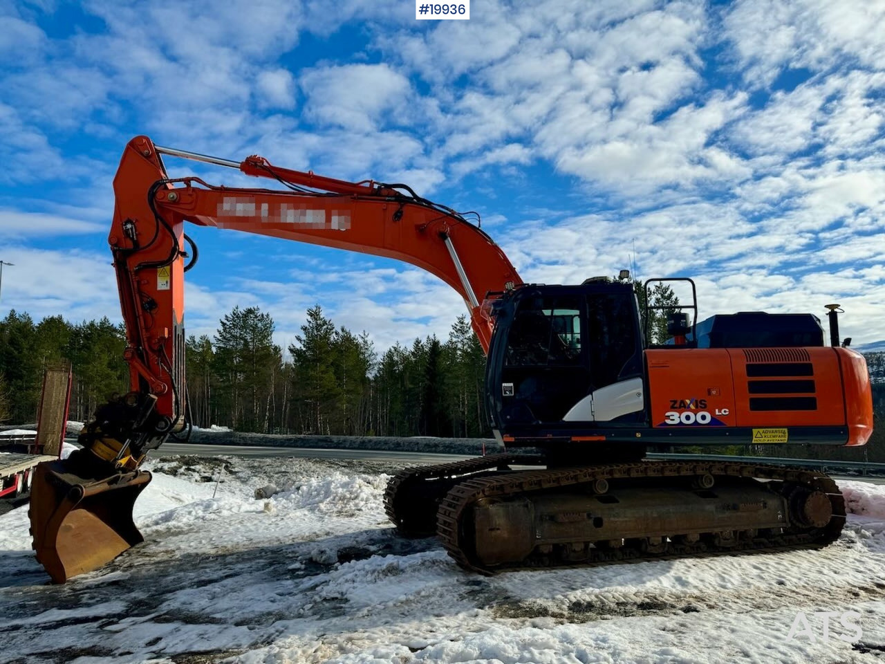 Hitachi ZX300LC-6 - Ekskavaator: pilt 2 Hitachi ZX300LC-6 - Ekskavaator: pilt 2