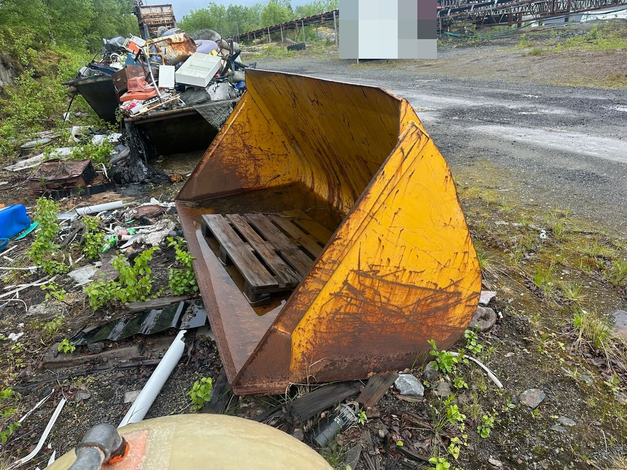 Hjullasterskuffe Har stått på en Hanomag 44C - Laaduri kopp - Ehitusmasinad: pilt 1 Hjullasterskuffe Har stått på en Hanomag 44C - Laaduri kopp - Ehitusmasinad: pilt 1