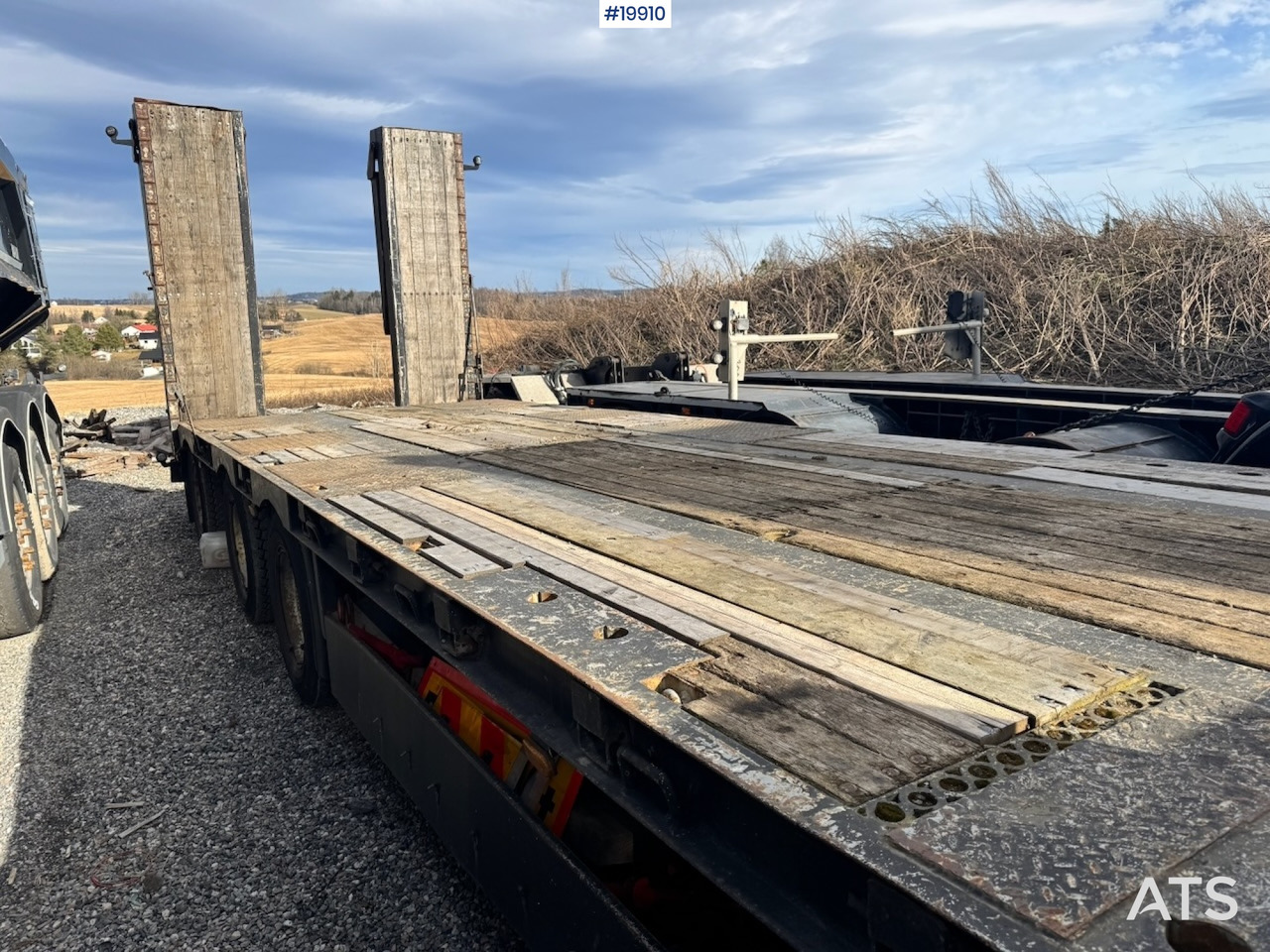 Istrail 3 akslet maskinsemi - Madal platvormpoolhaagis: pilt 3 Istrail 3 akslet maskinsemi - Madal platvormpoolhaagis: pilt 3