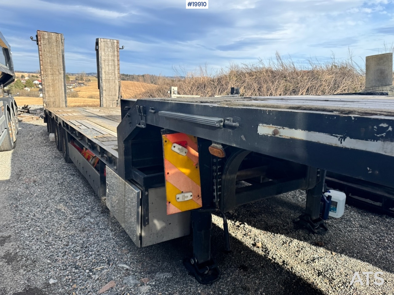 Istrail 3 akslet maskinsemi - Madal platvormpoolhaagis: pilt 2 Istrail 3 akslet maskinsemi - Madal platvormpoolhaagis: pilt 2