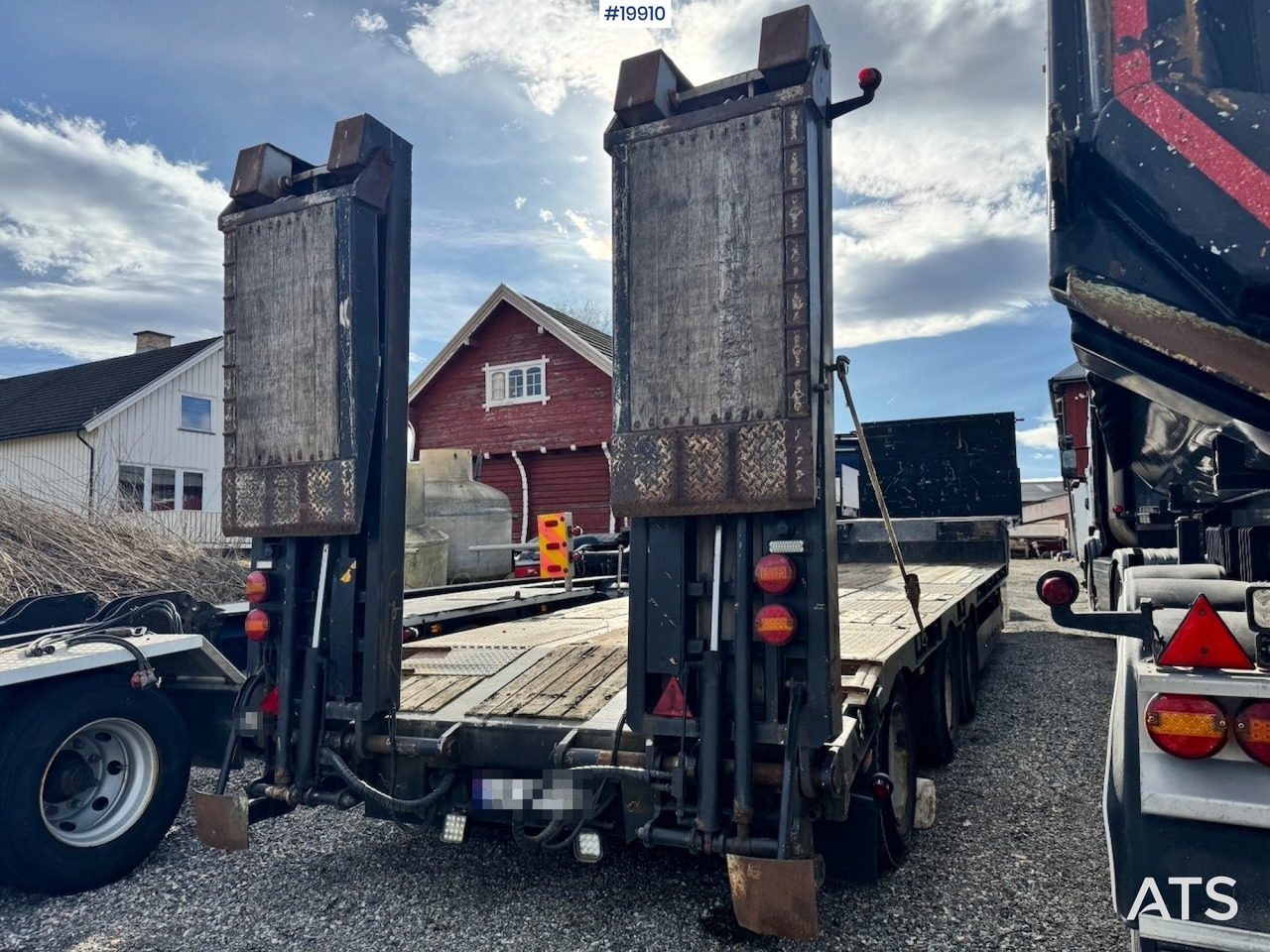 Istrail 3 akslet maskinsemi - Madal platvormpoolhaagis: pilt 4 Istrail 3 akslet maskinsemi - Madal platvormpoolhaagis: pilt 4