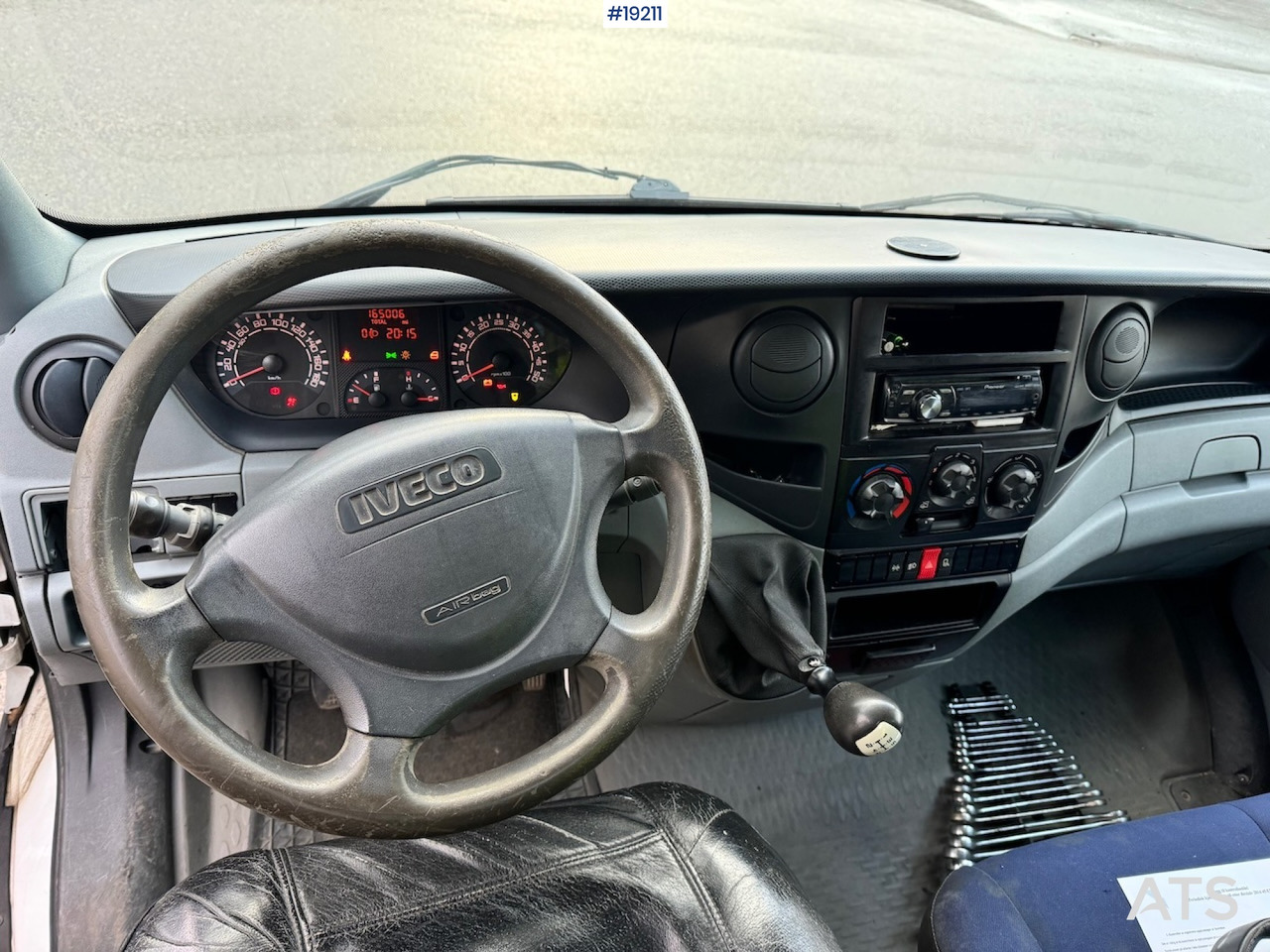 Interior photo 2: Madelveok/ Platvormveok Iveco 35S14
