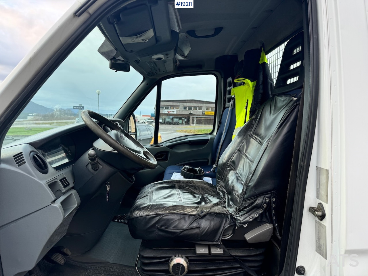 Interior photo 1: Madelveok/ Platvormveok Iveco 35S14