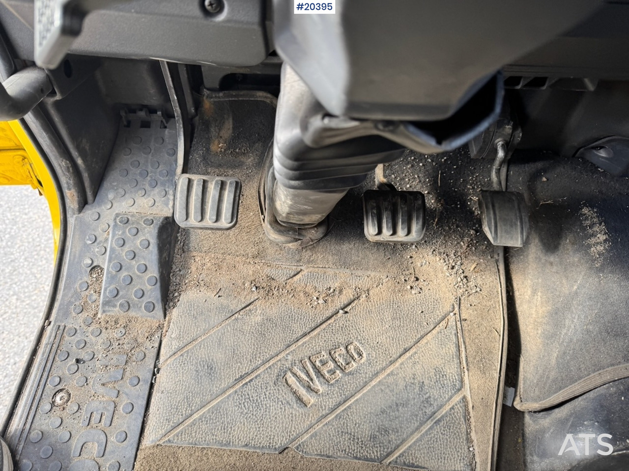 Puksiirauto Iveco 75E15: pilt 36