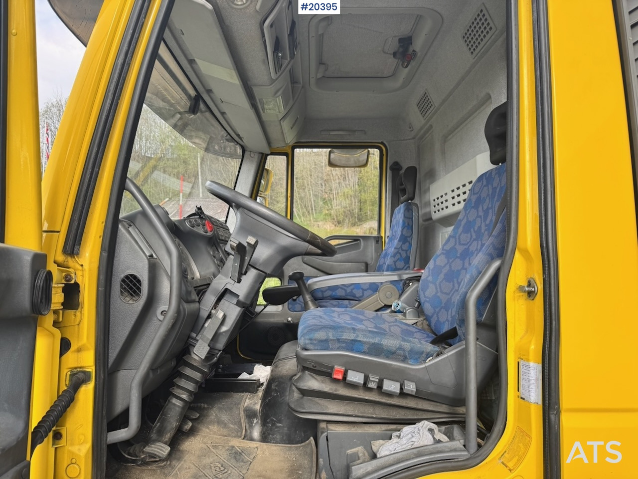 Puksiirauto Iveco 75E15: pilt 30