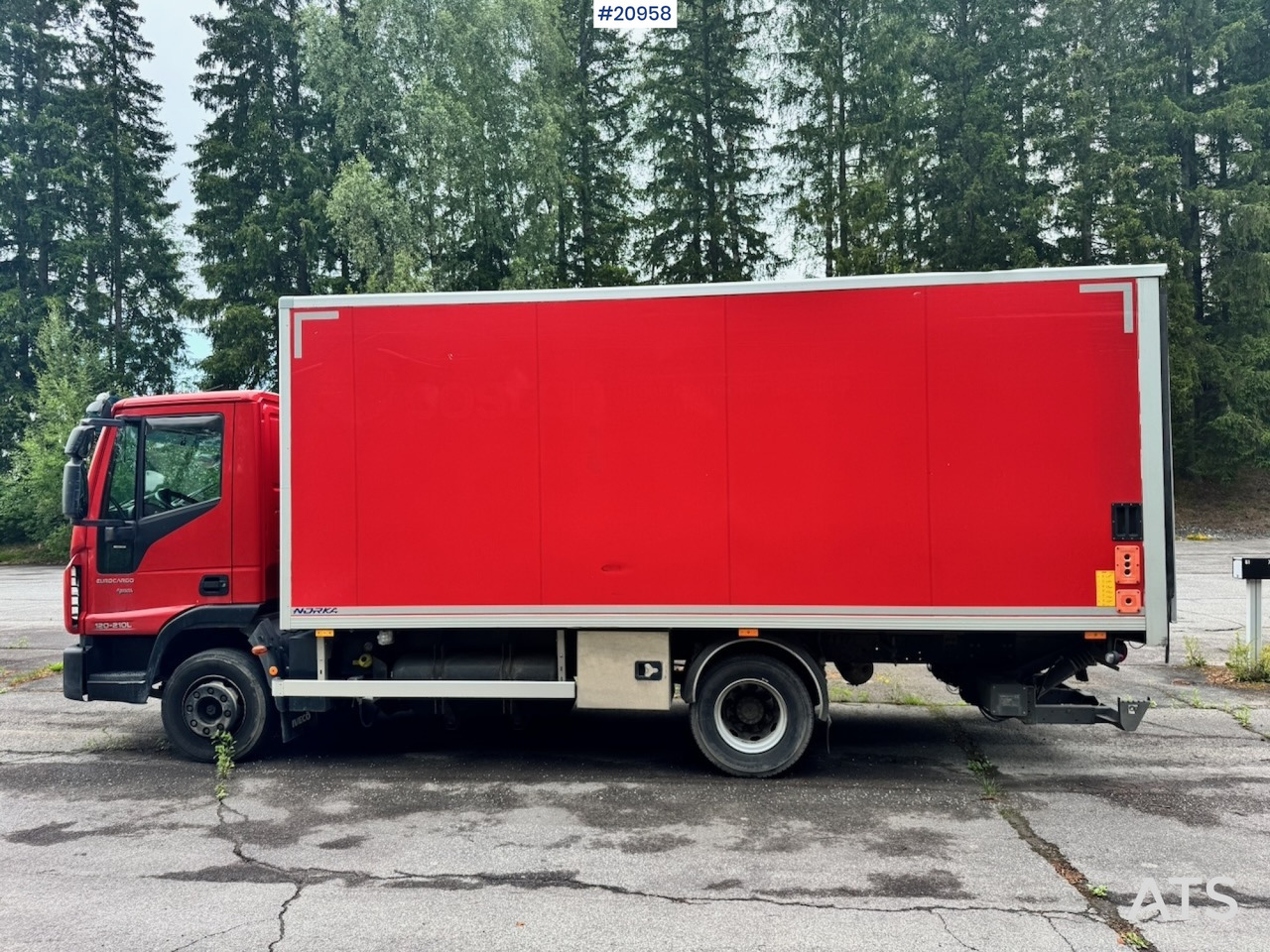 Iveco EuroCargo 120-210L - Kasti veoauto: pilt 3 Iveco EuroCargo 120-210L - Kasti veoauto: pilt 3