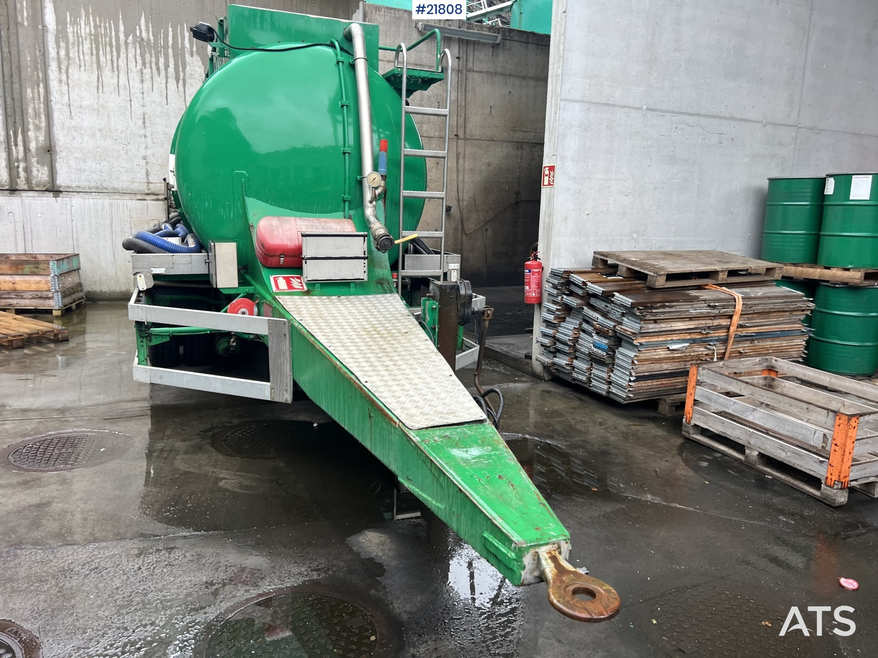 Jyki 2002 jyki ts2-15cr 2 akslet tankhenger rep.objekt - Tsisternhaagis: pilt 3 Jyki 2002 jyki ts2-15cr 2 akslet tankhenger rep.objekt - Tsisternhaagis: pilt 3