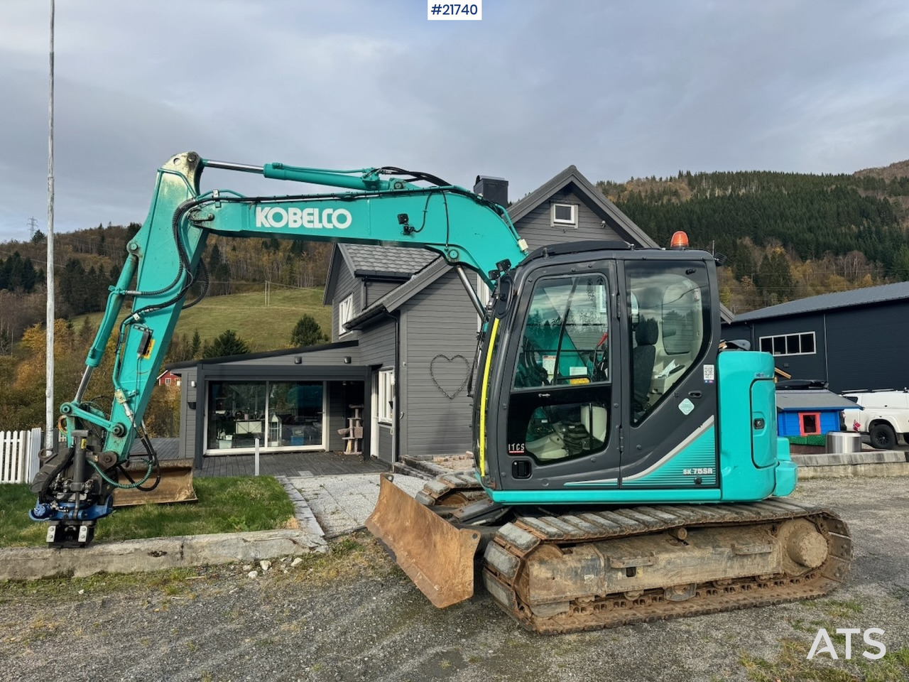Kobelco 2018 Kobelco SK75SR-3E m/ Rototilt, 2 skuffer og Klype. 1850 timer! - Lintekskavaator: pilt 3 Kobelco 2018 Kobelco SK75SR-3E m/ Rototilt, 2 skuffer og Klype. 1850 timer! - Lintekskavaator: pilt 3