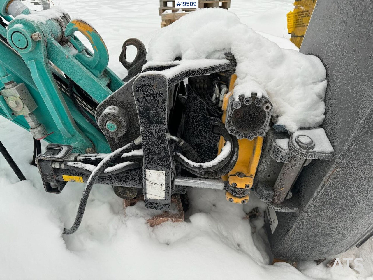 Kobelco SK75SR-3E - Ekskavaator: pilt 4 Kobelco SK75SR-3E - Ekskavaator: pilt 4
