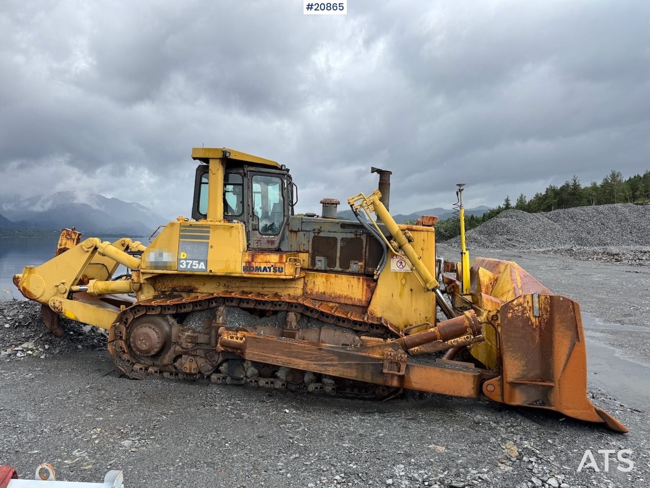 Komatsu D 375 A - Buldooser: pilt 4 Komatsu D 375 A - Buldooser: pilt 4