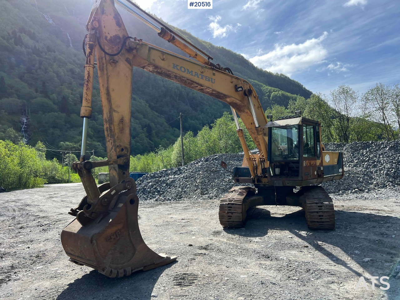 Komatsu PC200-3 - Ekskavaator: pilt 4 Komatsu PC200-3 - Ekskavaator: pilt 4