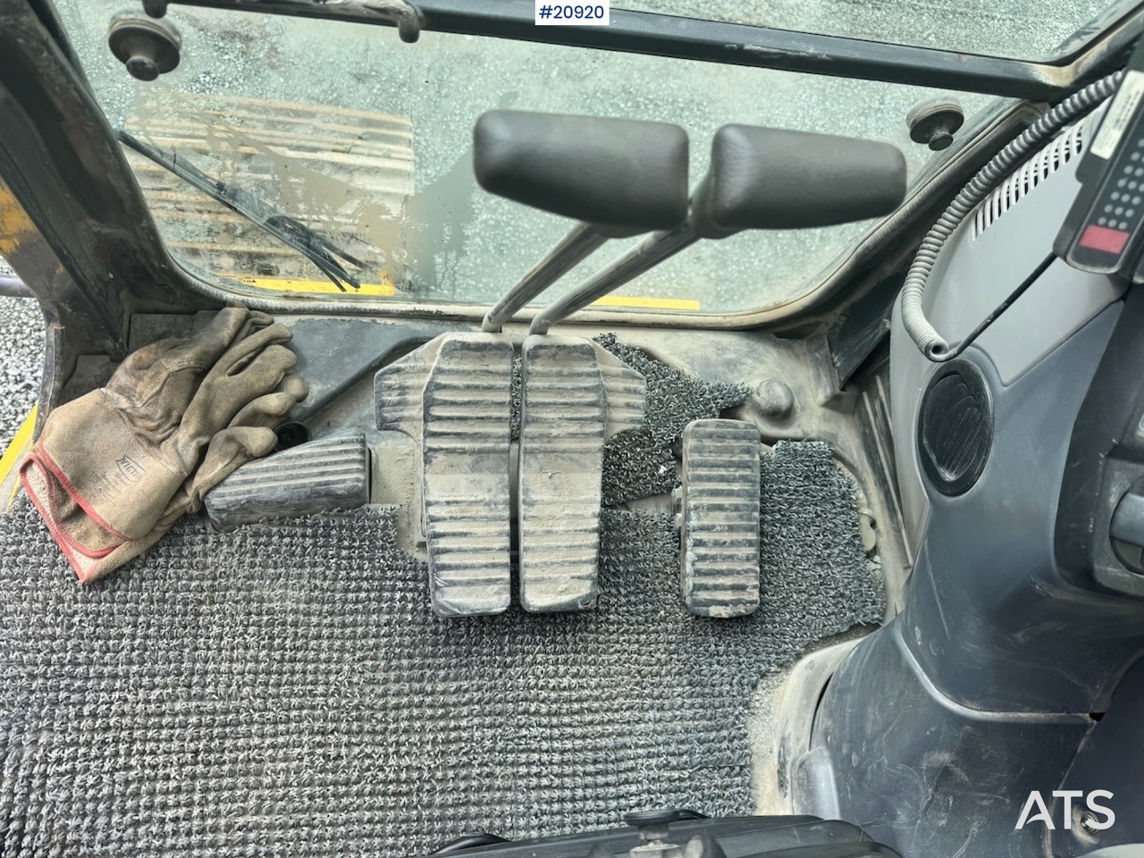Lintekskavaator Komatsu PC229USLC-11: pilt 35