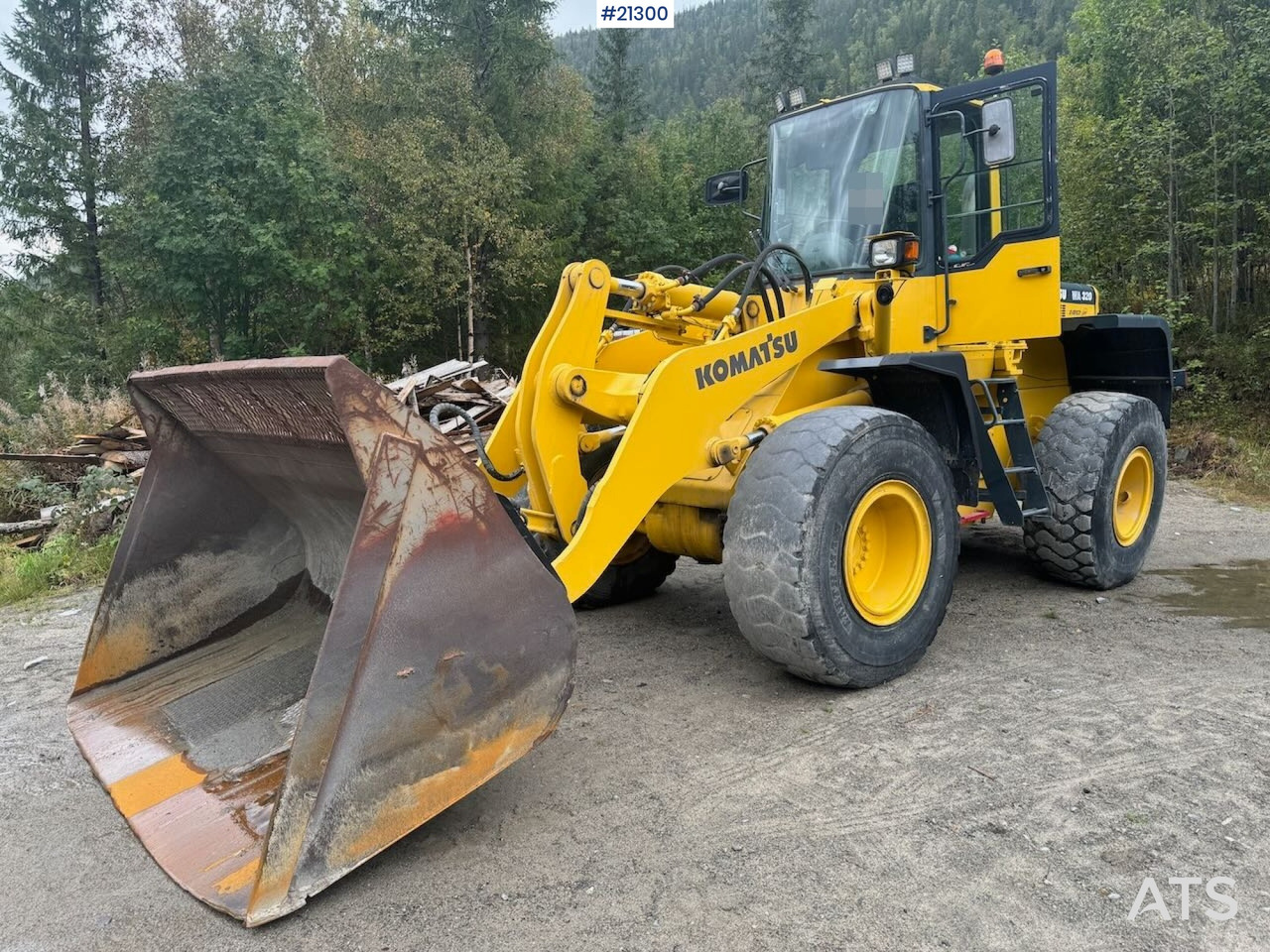 Komatsu WA320-3H - Rataslaadur: pilt 1 Komatsu WA320-3H - Rataslaadur: pilt 1