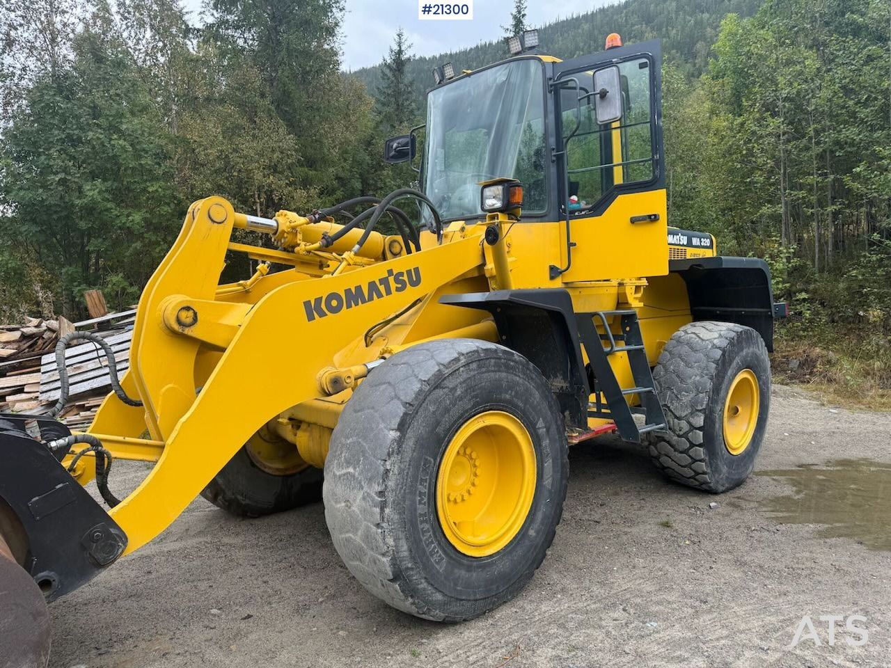 Komatsu WA320-3H - Rataslaadur: pilt 2 Komatsu WA320-3H - Rataslaadur: pilt 2