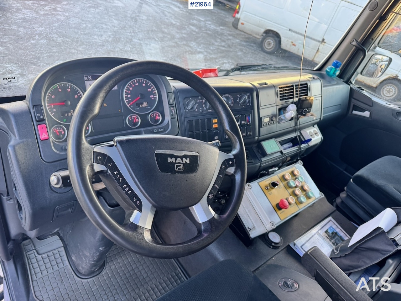 Veoautolt tõusev platvorm MAN 2010 MAN TGM 15.250 Liftbil m/ 18 m Arbeidshøyde. 132 000 km!: pilt 14 Veoautolt tõusev platvorm MAN 2010 MAN TGM 15.250 Liftbil m/ 18 m Arbeidshøyde. 132 000 km!: pilt 14