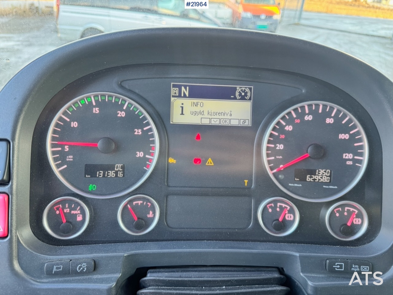 Veoautolt tõusev platvorm MAN 2010 MAN TGM 15.250 Liftbil m/ 18 m Arbeidshøyde. 132 000 km!: pilt 15 Veoautolt tõusev platvorm MAN 2010 MAN TGM 15.250 Liftbil m/ 18 m Arbeidshøyde. 132 000 km!: pilt 15