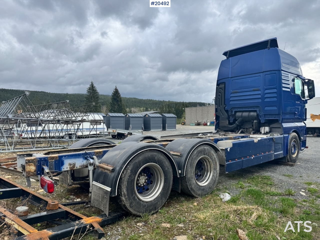 MAN TGX 33.560 - Kabiinišassiiga veoauto: pilt 4 MAN TGX 33.560 - Kabiinišassiiga veoauto: pilt 4