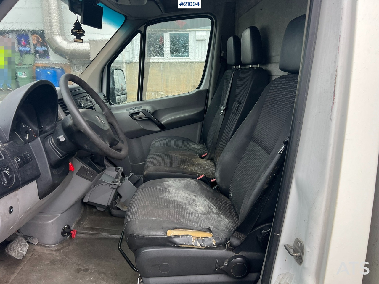 Kasti veoauto Mercedes Varebil: pilt 27