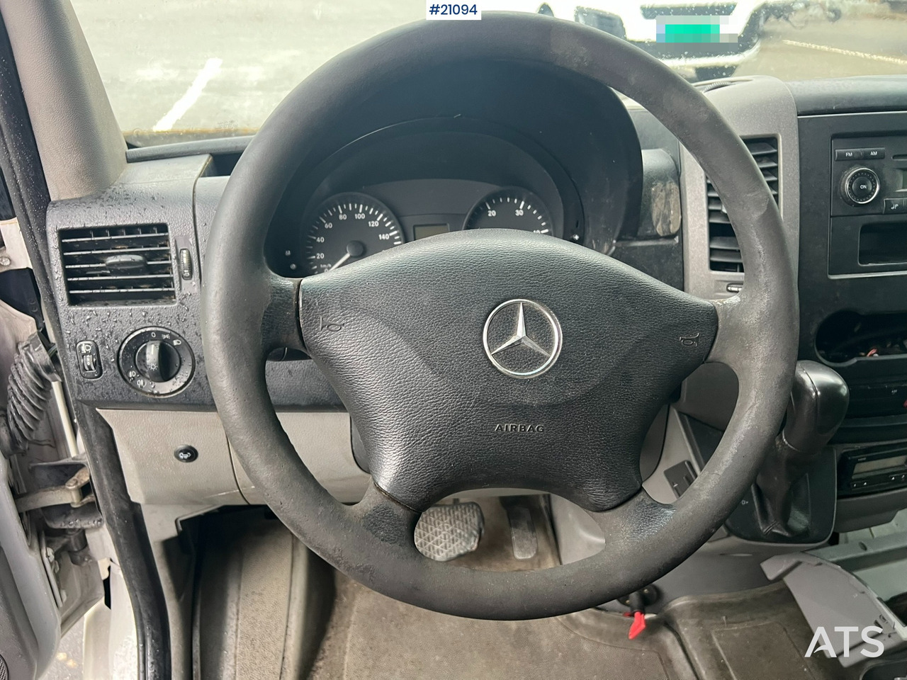 Kasti veoauto Mercedes Varebil: pilt 32