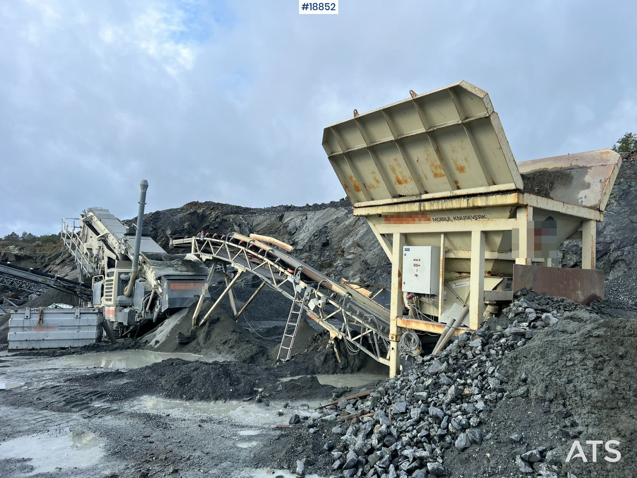 Metso Lokotrack LT220D Finknuser m/ sikt, matekasse og transportbånd - Mobiilne purusti: pilt 1 Metso Lokotrack LT220D Finknuser m/ sikt, matekasse og transportbånd - Mobiilne purusti: pilt 1