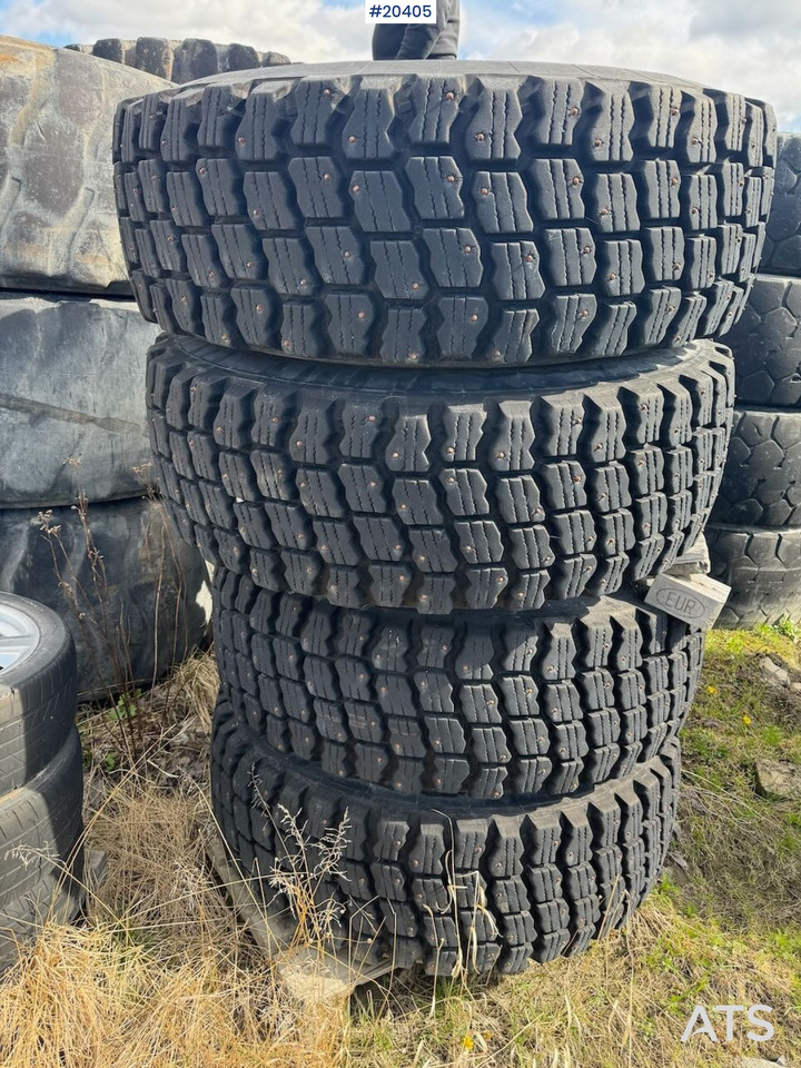 Michelin vinterdekk m/ felg - Rehvid ja veljed - Ehitusmasinad: pilt 1 Michelin vinterdekk m/ felg - Rehvid ja veljed - Ehitusmasinad: pilt 1