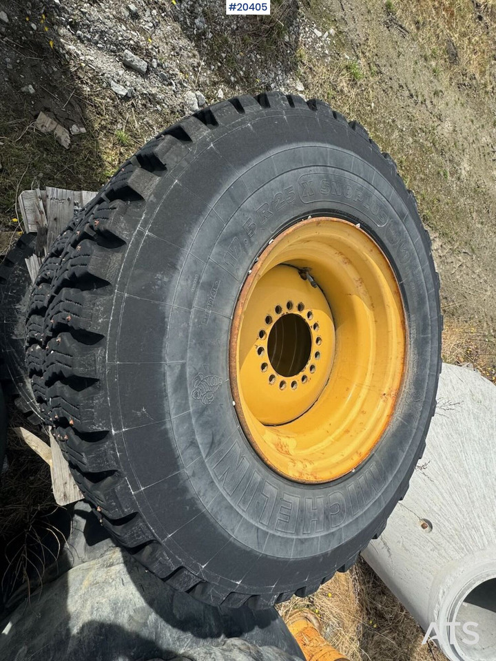 Michelin vinterdekk m/ felg - Rehvid ja veljed - Ehitusmasinad: pilt 4 Michelin vinterdekk m/ felg - Rehvid ja veljed - Ehitusmasinad: pilt 4