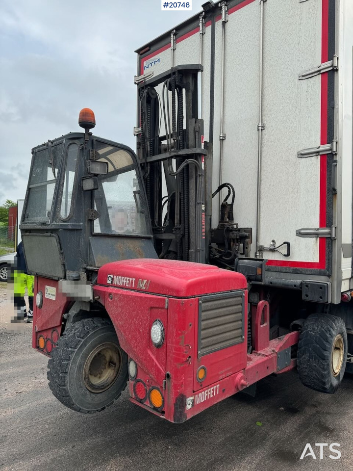 Moffett M4 25.4 - Veoautol põhinev kahveltõstuk: pilt 4 Moffett M4 25.4 - Veoautol põhinev kahveltõstuk: pilt 4