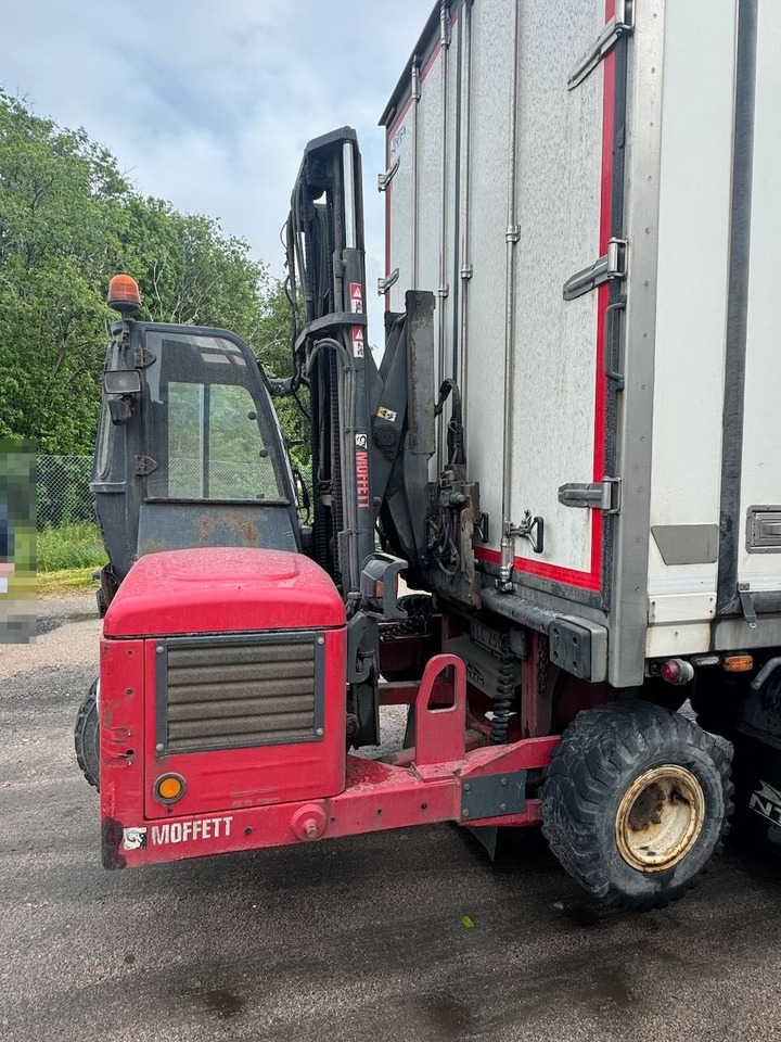 Moffett M4 25.4 - Veoautol põhinev kahveltõstuk: pilt 5 Moffett M4 25.4 - Veoautol põhinev kahveltõstuk: pilt 5
