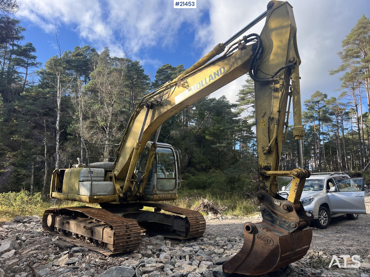 New Holland E215 Gravemaskin - Lintekskavaator: pilt 3 New Holland E215 Gravemaskin - Lintekskavaator: pilt 3