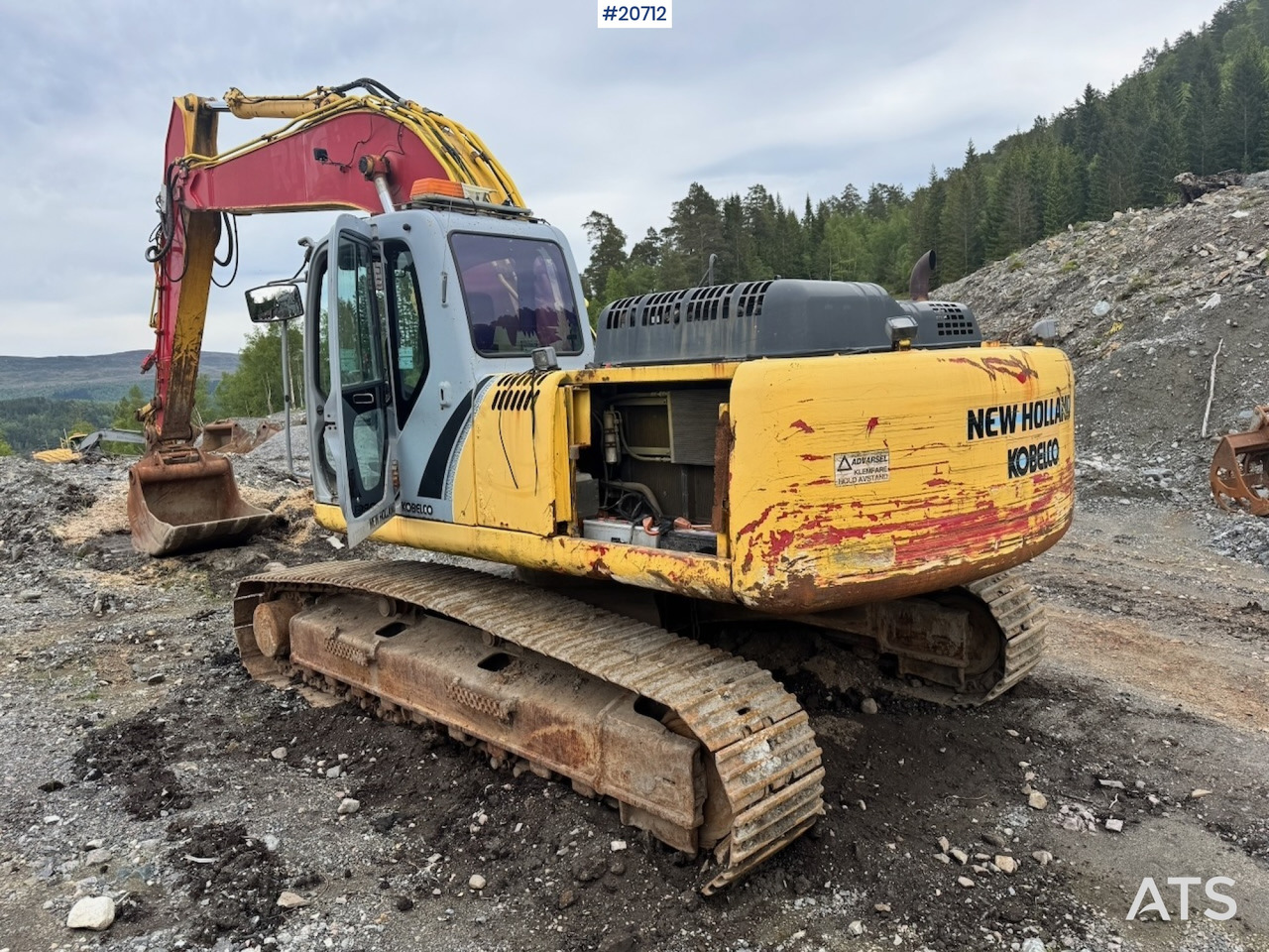 New Holland kobelco E305B - Ekskavaator: pilt 3 New Holland kobelco E305B - Ekskavaator: pilt 3