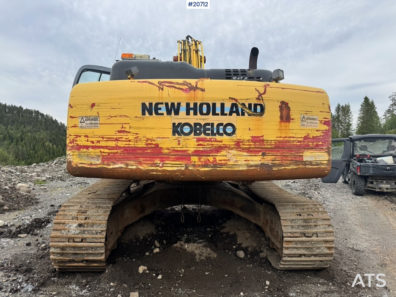 New Holland kobelco E305B - Ekskavaator: pilt 4 New Holland kobelco E305B - Ekskavaator: pilt 4