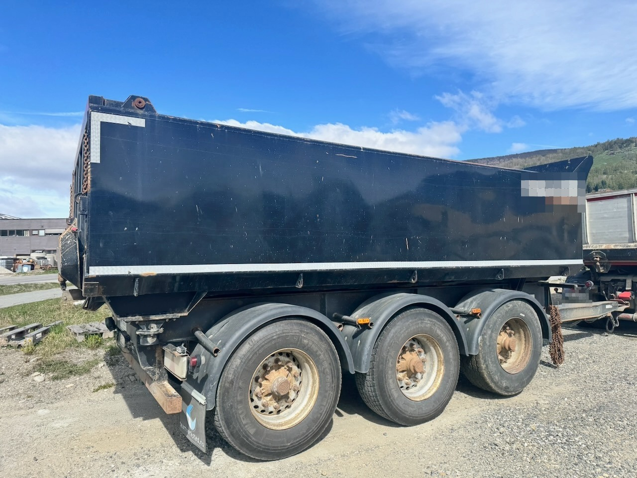 Renders trippelkjerre - Kalluri järelhaagis: pilt 4 Renders trippelkjerre - Kalluri järelhaagis: pilt 4