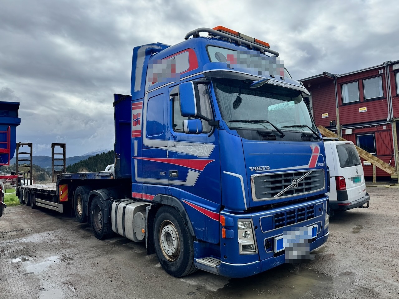 Volvo 2004 Volvo FH16 6x2 Trekkvogn m/tipphydraulikk for tippsemi. - Sadulveok: pilt 1 Volvo 2004 Volvo FH16 6x2 Trekkvogn m/tipphydraulikk for tippsemi. - Sadulveok: pilt 1