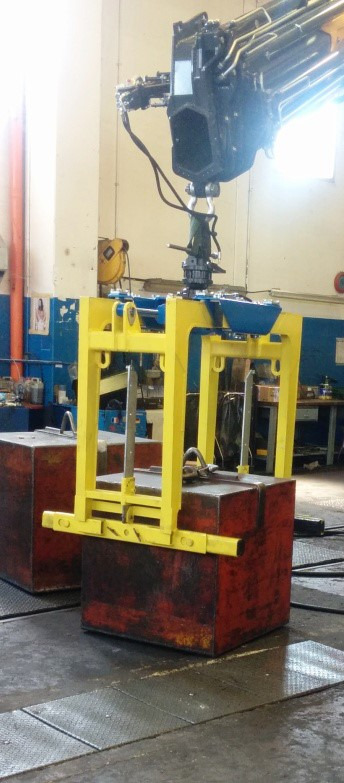 Brick stack grapple PL-3 - Klamber - Kraana-manipulaator: pilt 2 Brick stack grapple PL-3 - Klamber - Kraana-manipulaator: pilt 2