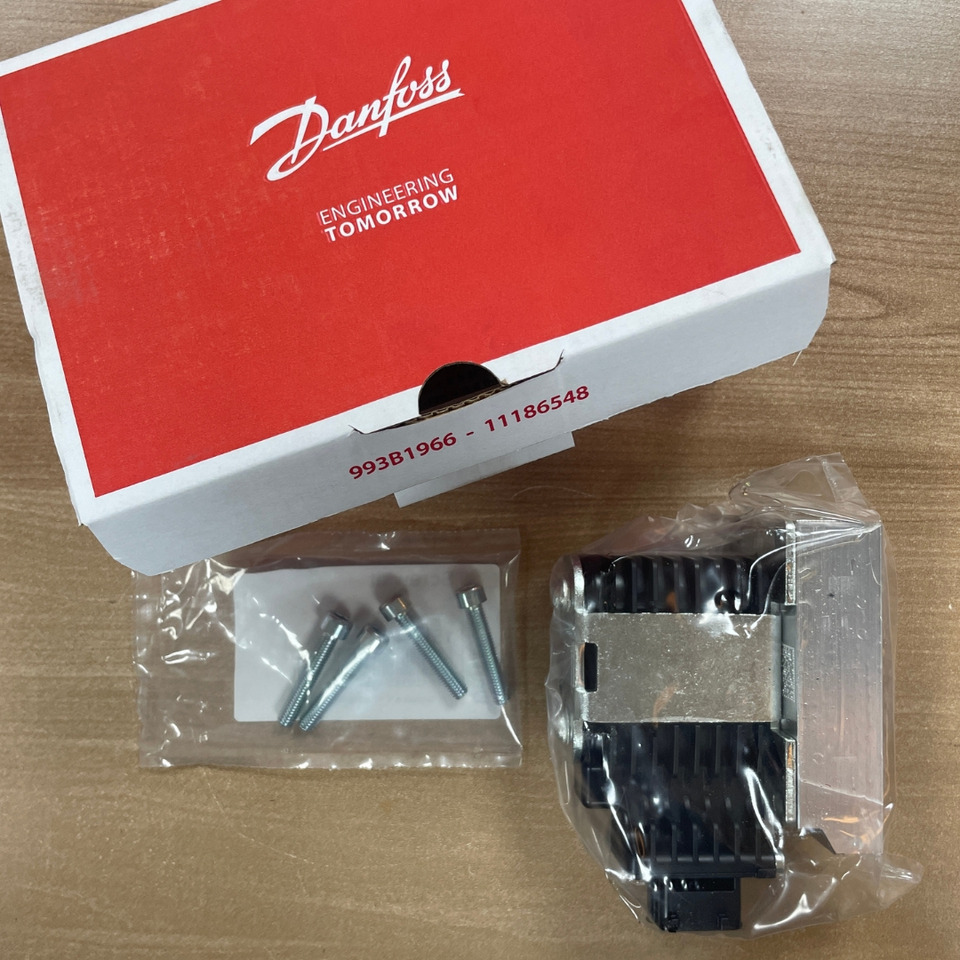 Danfoss Solenoid Valve 157B4735 - Hüdrauliline klapp - Kraana-manipulaator: pilt 4 Danfoss Solenoid Valve 157B4735 - Hüdrauliline klapp - Kraana-manipulaator: pilt 4