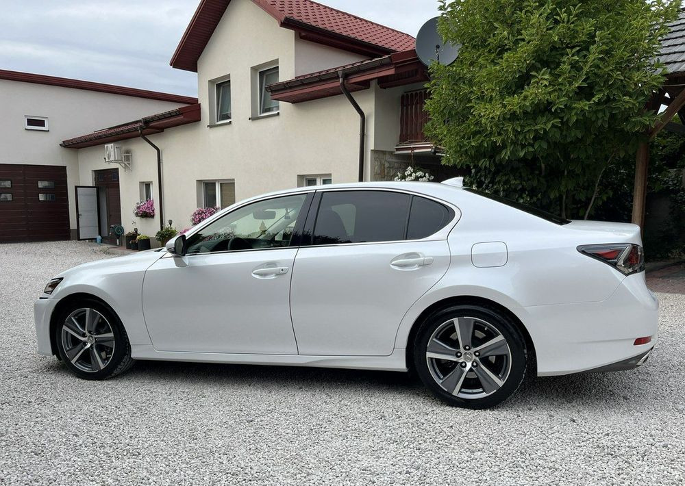 Lexus GS 200t / 300 Elegance - Sedaan: pilt 2 Lexus GS 200t / 300 Elegance - Sedaan: pilt 2