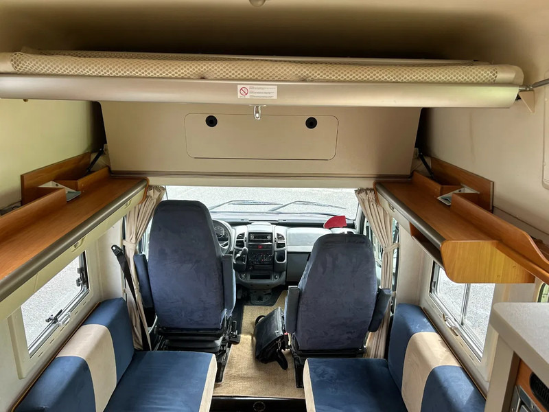 Hymer EXSIS 4 persoon's Prijs 25900 euro geen btw - Poolintegreeritud matkaauto: pilt 5 Hymer EXSIS 4 persoon's Prijs 25900 euro geen btw - Poolintegreeritud matkaauto: pilt 5