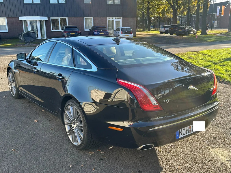 Jaguar XJ 3.0 V6D 275 PK /AUTOM / PANO DAK / VOL LEDER / MERIDAN / EXPORT PRICE - Sedaan: pilt 5 Jaguar XJ 3.0 V6D 275 PK /AUTOM / PANO DAK / VOL LEDER / MERIDAN / EXPORT PRICE - Sedaan: pilt 5