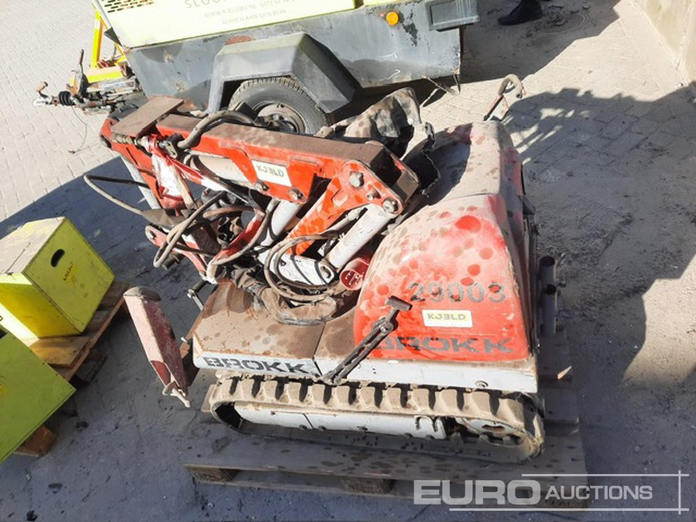 1997 Brokk Mini Cut Remote Controlled Robotic Excavator, Rubber Tracked, Piped, All.Piping, QH, Stabilisers - Miniekskavaator: pilt 1 1997 Brokk Mini Cut Remote Controlled Robotic Excavator, Rubber Tracked, Piped, All.Piping, QH, Stabilisers - Miniekskavaator: pilt 1