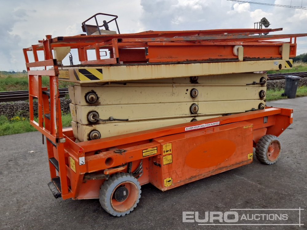 2010 Holland Lift MONOSTAR X-105EL12 Electric Scissor Lift, 10.5m Working Height, 500g Platform Capacity, Extending Deck - Platvorm: pilt 1 2010 Holland Lift MONOSTAR X-105EL12 Electric Scissor Lift, 10.5m Working Height, 500g Platform Capacity, Extending Deck - Platvorm: pilt 1