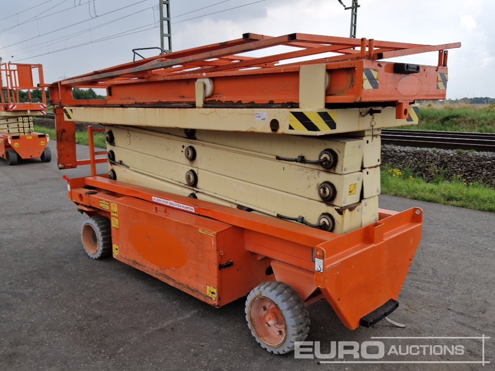 2010 Holland Lift MONOSTAR X-105EL12 Electric Scissor Lift, 10.5m Working Height, 500g Platform Capacity, Extending Deck - Platvorm: pilt 3 2010 Holland Lift MONOSTAR X-105EL12 Electric Scissor Lift, 10.5m Working Height, 500g Platform Capacity, Extending Deck - Platvorm: pilt 3