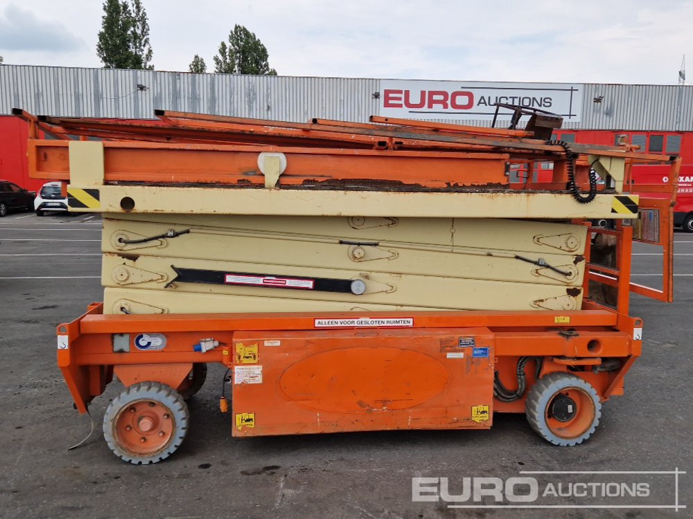 2010 Holland Lift MONOSTAR X-105EL12 Electric Scissor Lift, 10.5m Working Height, 500g Platform Capacity, Extending Deck - Platvorm: pilt 5 2010 Holland Lift MONOSTAR X-105EL12 Electric Scissor Lift, 10.5m Working Height, 500g Platform Capacity, Extending Deck - Platvorm: pilt 5