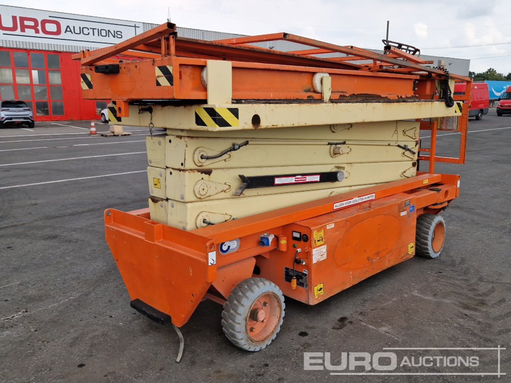 2010 Holland Lift MONOSTAR X-105EL12 Electric Scissor Lift, 10.5m Working Height, 500g Platform Capacity, Extending Deck - Platvorm: pilt 4 2010 Holland Lift MONOSTAR X-105EL12 Electric Scissor Lift, 10.5m Working Height, 500g Platform Capacity, Extending Deck - Platvorm: pilt 4