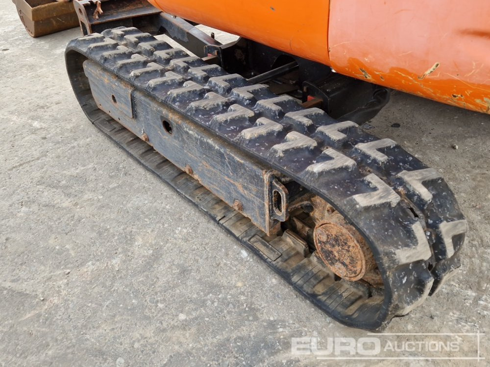 Miniekskavaator 2012 JCB 8018: pilt 11
