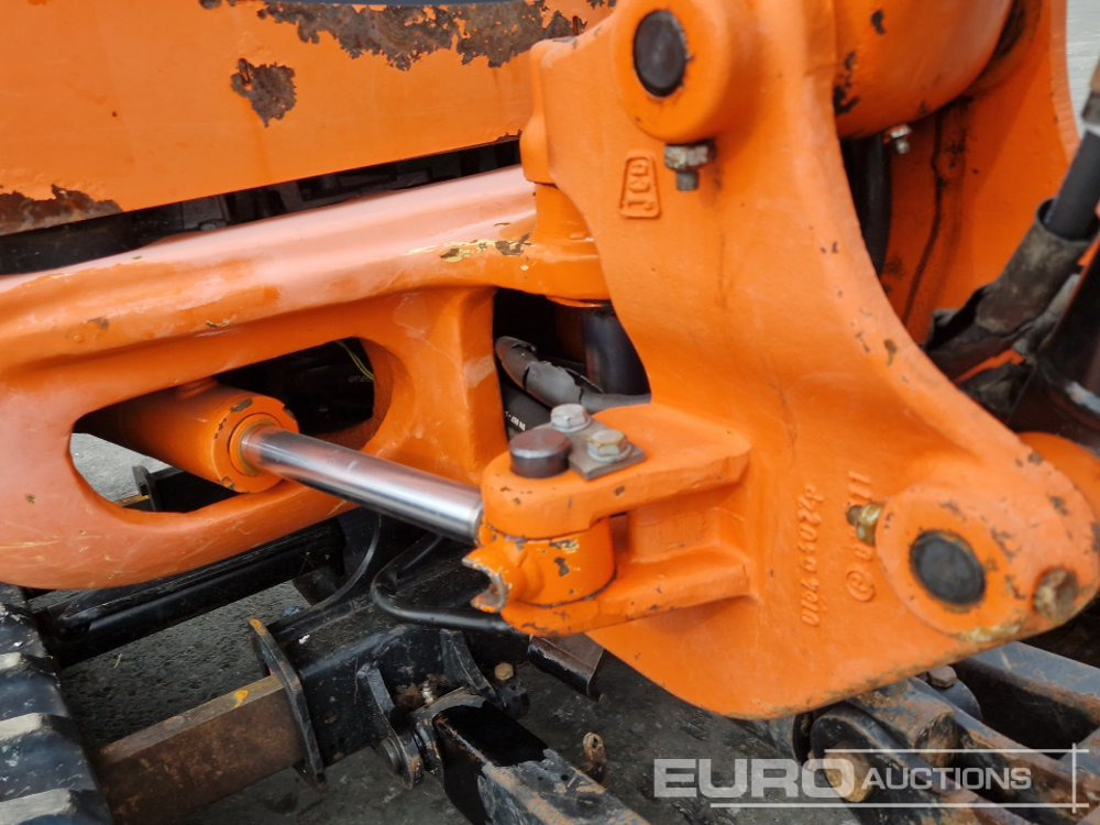 Miniekskavaator 2012 JCB 8018: pilt 26