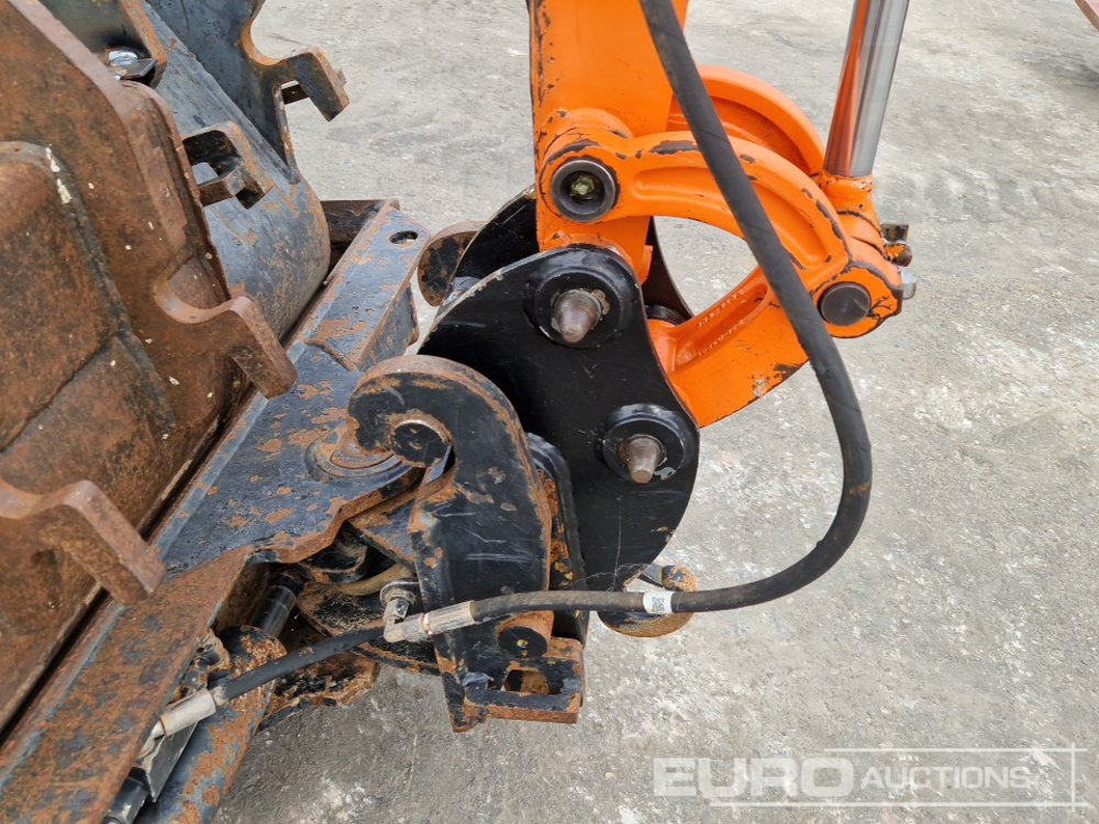 Miniekskavaator 2012 JCB 8018: pilt 21
