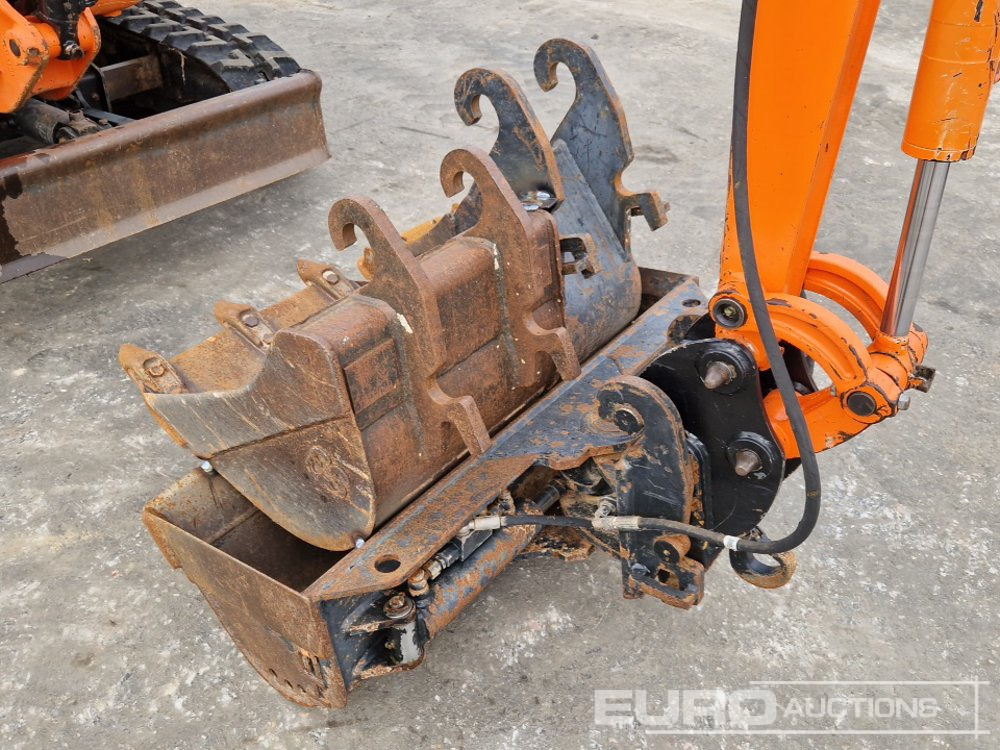 Miniekskavaator 2012 JCB 8018: pilt 19