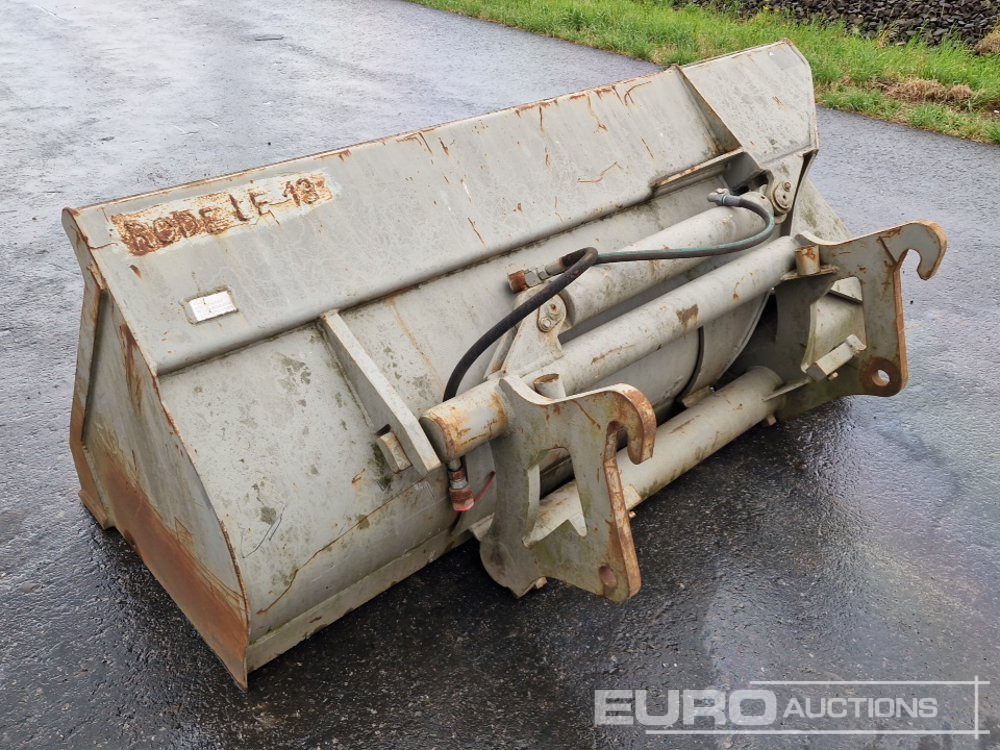 70" Front Liading Hydraulic Side Tip Bucket to suit Atlas Wheeled Loader - Kopp: pilt 2 70" Front Liading Hydraulic Side Tip Bucket to suit Atlas Wheeled Loader - Kopp: pilt 2